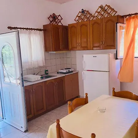 Privata A Cefalonia * Φάρσα